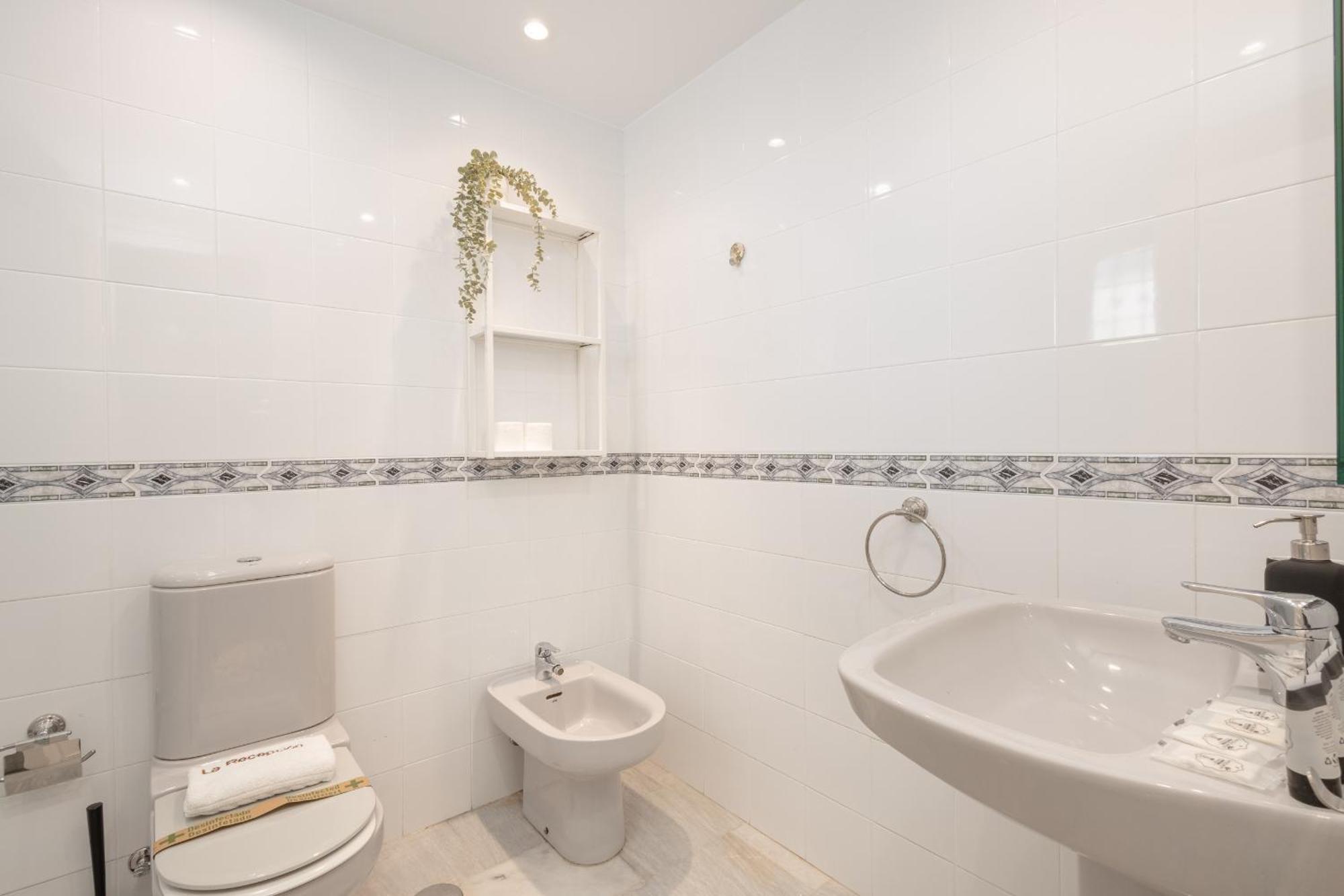 C19 Sunny With Pool And Terrace Apartment